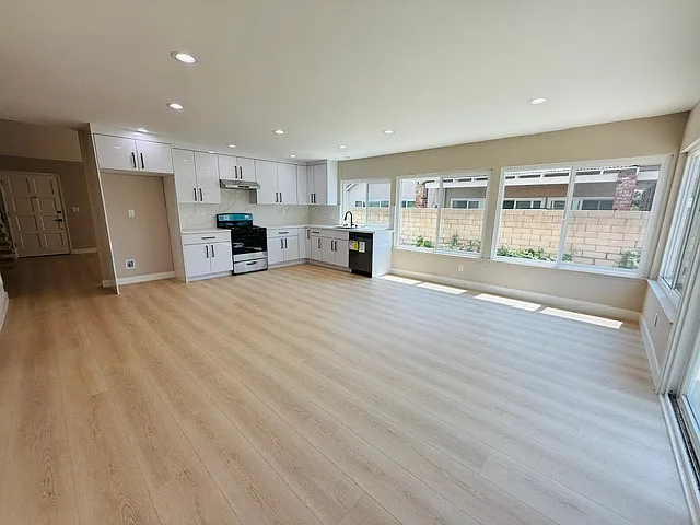 Dinning room and family room