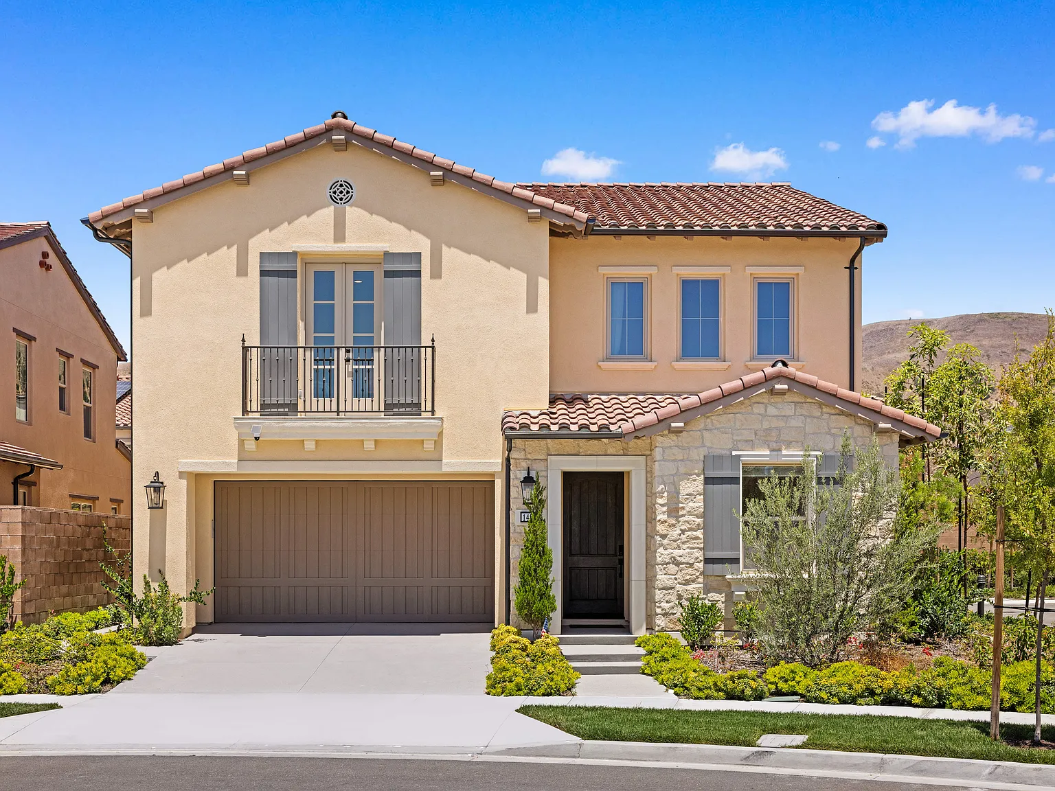 4 bed, 3200 sqft, $9,000 — Photo 1