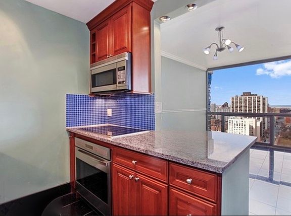 5th image of 4343 N Clarendon Ave APT 2118