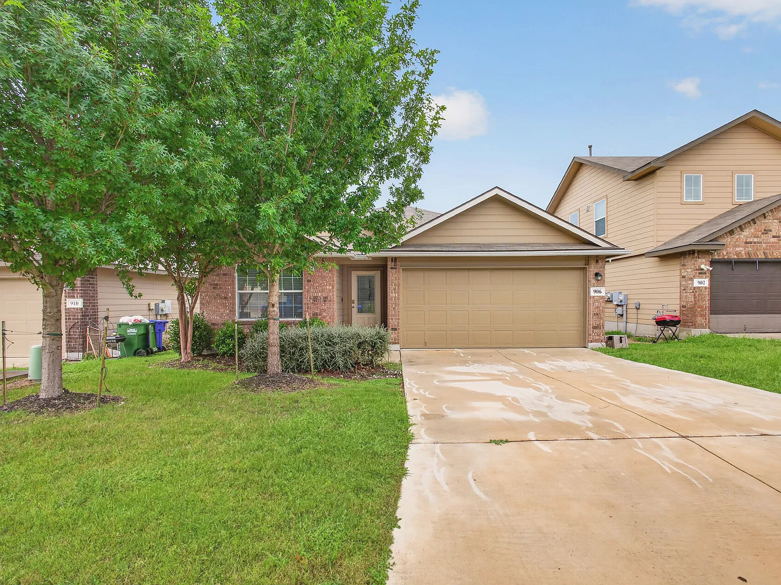 4 bed, 1690 sqft, $1,700 — Photo 2