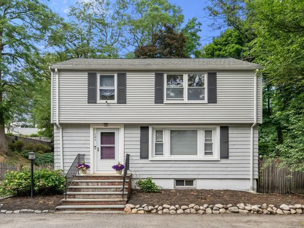 105 Pine Ridge Rd, Medford, MA 02155