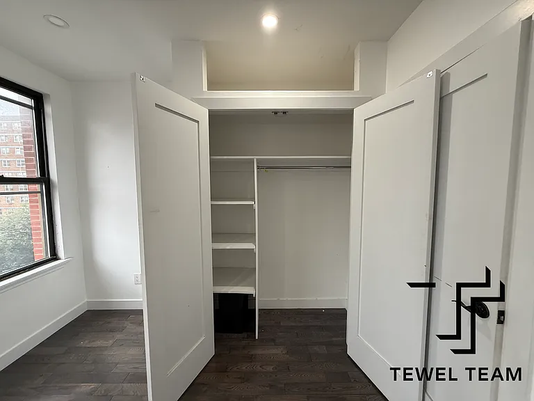 2085 Lexington Ave #4B — Photo 14