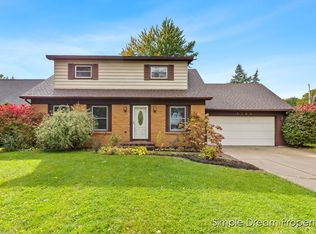5709 Pineknoll Ct SE, Kentwood, MI 49508