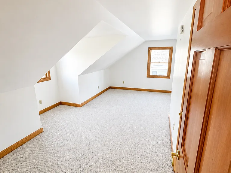 180 Carlisle Springs Rd #B — Photo 4