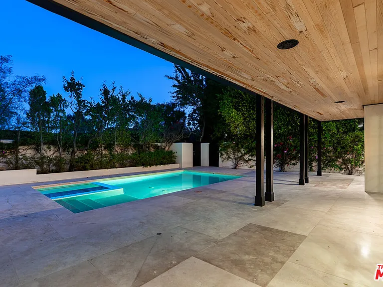 1001 Hanover Dr — Photo 37