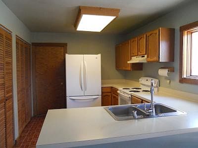 3rd image of 102 Shorthorn Dr
