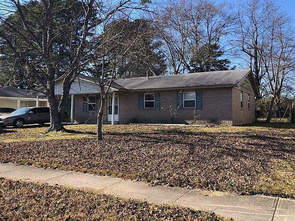 3rd image of 2606 Patricia St