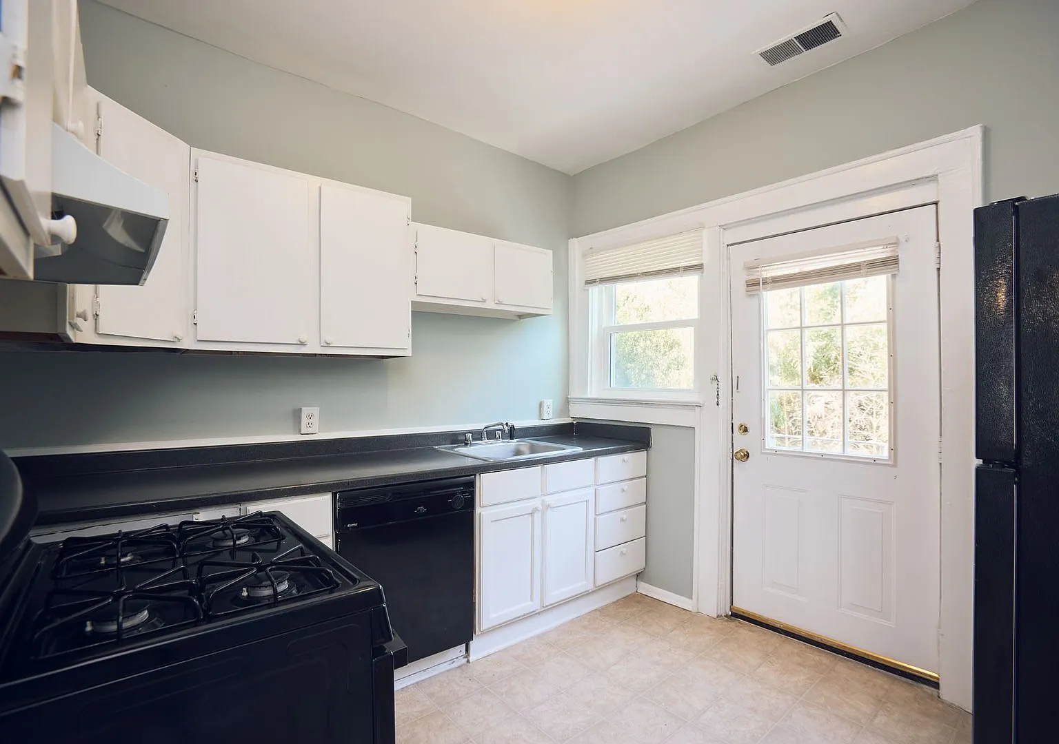 First Park Apartments — Photo 2