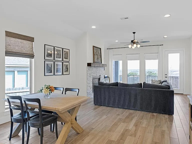 378 Carpenter Hill Dr — Photo 18
