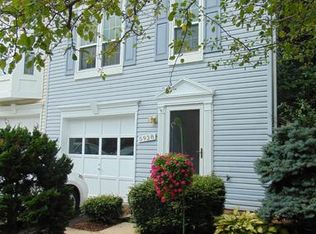 5928 Baron Kent Ln, Centreville, VA 20120