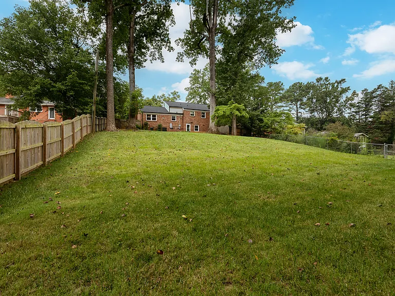 5839 Wedgewood Dr — Photo 22