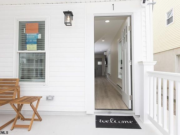4th image of 213 E Leaming Ave #1