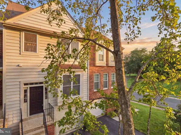 14141 Betsy Ross Ln, Centreville, VA 20121