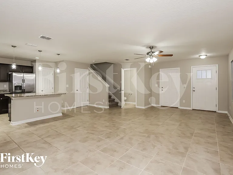 8303 Thor St — Photo 3