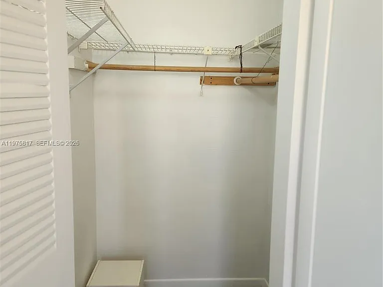 777 SW 9th Ave — Photo 7