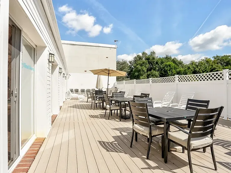 eland amenity deck 1