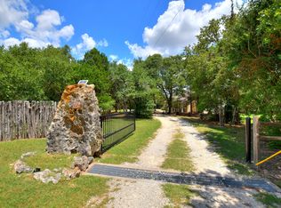 262 E Ridgewood Rd, Georgetown, TX 78633