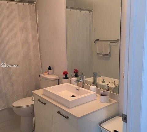 3rd image of 151 SE 1st St APT 2108