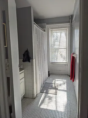 Rented by Nooklyn NYC LLC | media 19