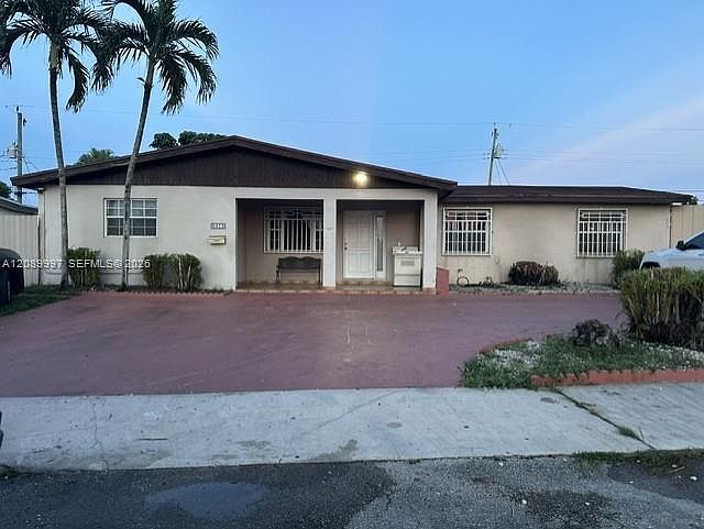 1st image of 5015 SW 117th Ave