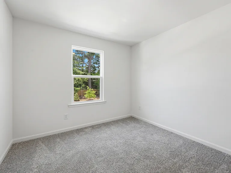 210 Parker Ln — Photo 26