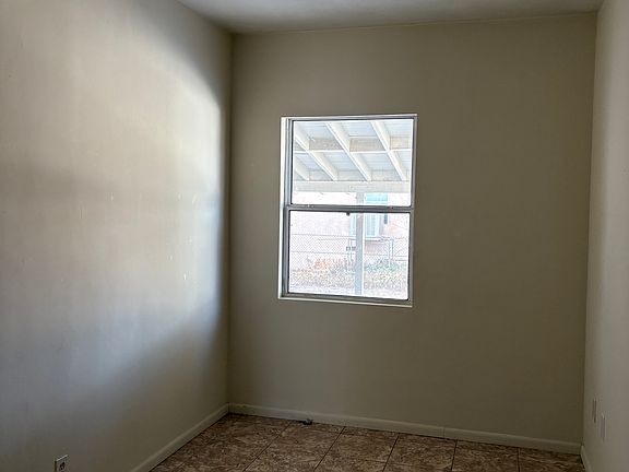 4th image of 11027 Odell Ave