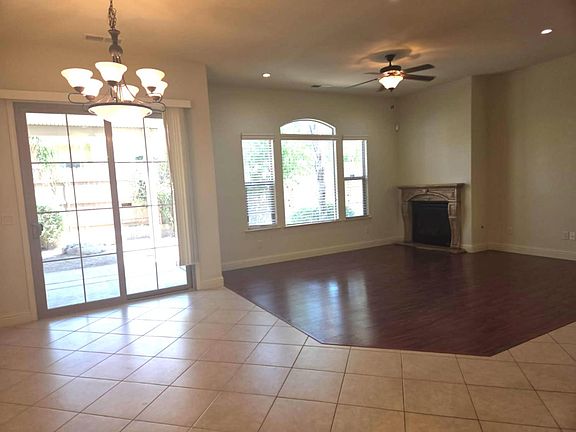 3rd image of 1564 E Via Estrella Dr