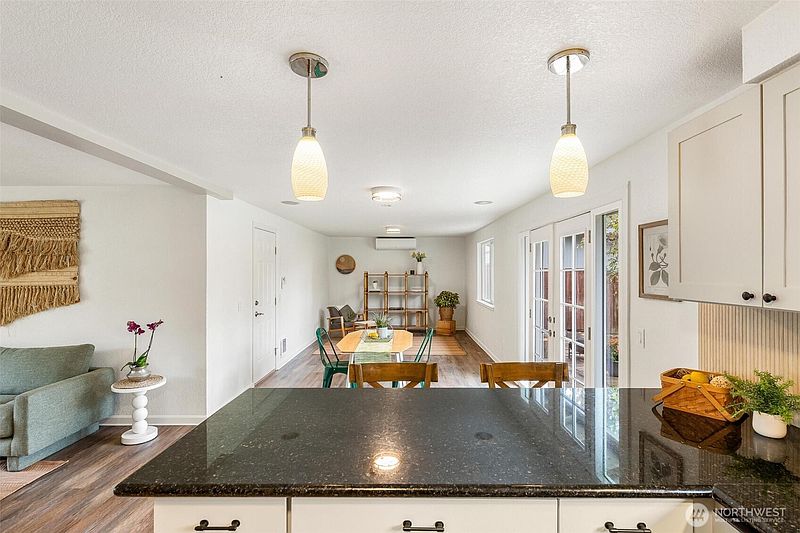 4th image of 10229 27th Drive SE