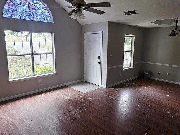 3rd image of 2204 Birnam Place