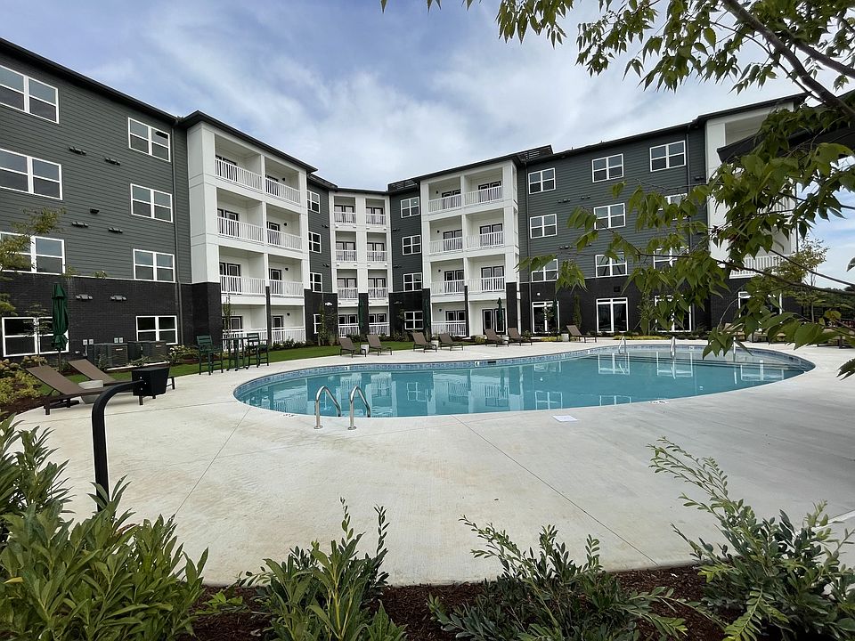 1st image of 1540 Lebanon Pike #406