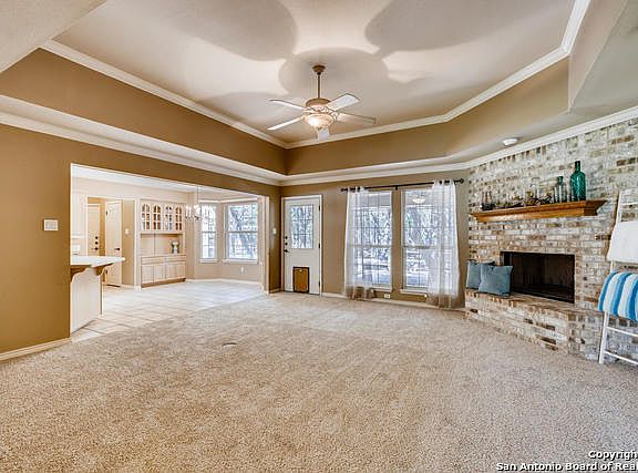 4th image of 2084 Persimmon Dr