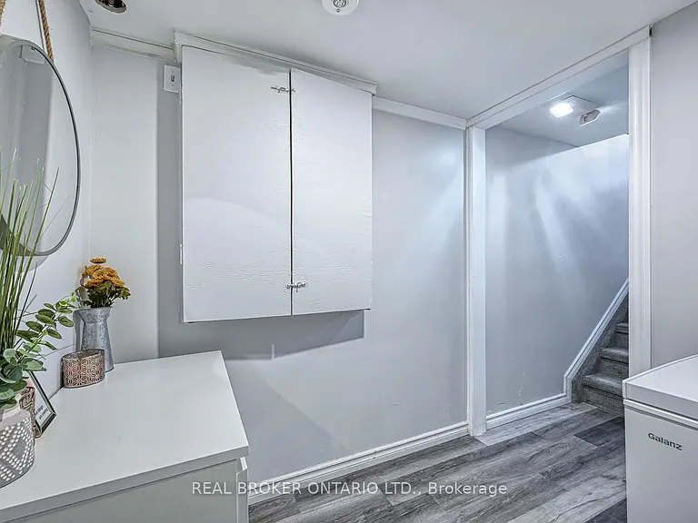 840 Macodrum Dr #LOWER — Photo 3