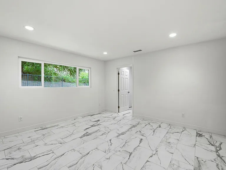 30845 Catarina Dr — Photo 27