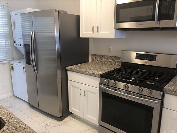 4th image of 714 Ocean Park Blvd APT B