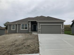 6716 N Cypress Ave, Kansas City, MO 64119