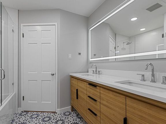 3rd image of 18226 58th Ave NE