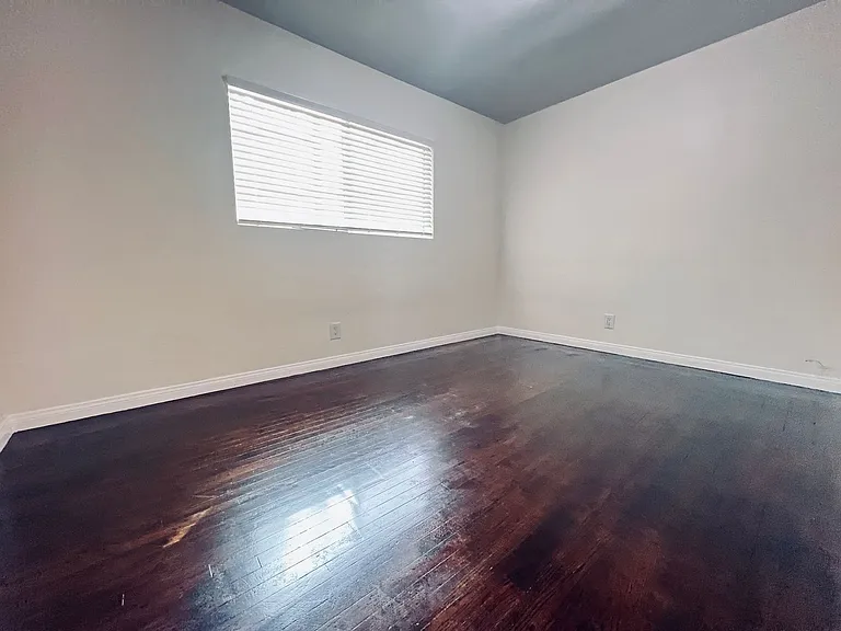 Escondido Historic Neighborhood 2 Bedroom 1 Bath Home — Photo 7