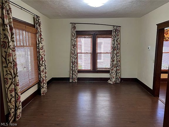 4th image of 440 Buffalo St