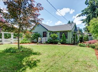 1040 Horn Ln, Eugene, OR 97404