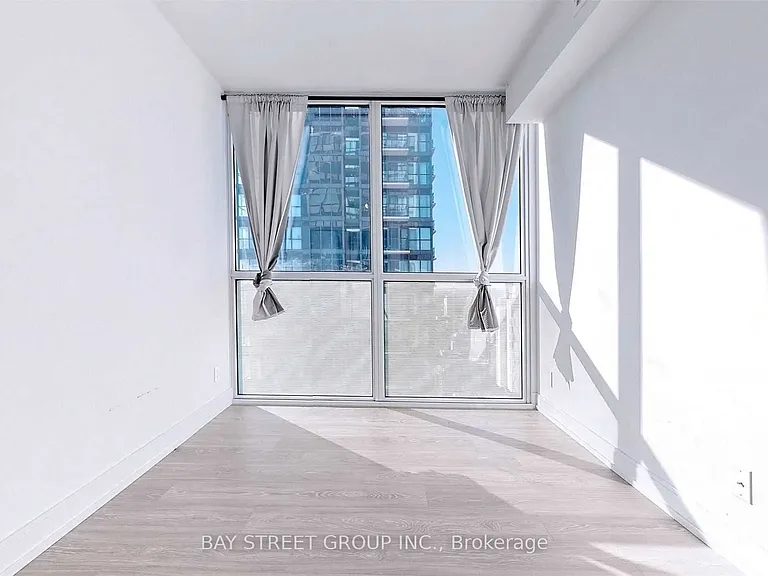 181 Dundas St E #4311 — Photo 19