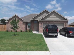 4204 SW Slate Ln, Bentonville, AR 72712