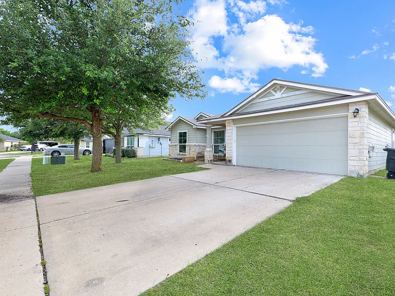 5405 Rimes Ct — Photo 2