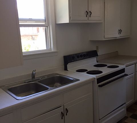 3rd image of 922 N Vermilion St APT 6