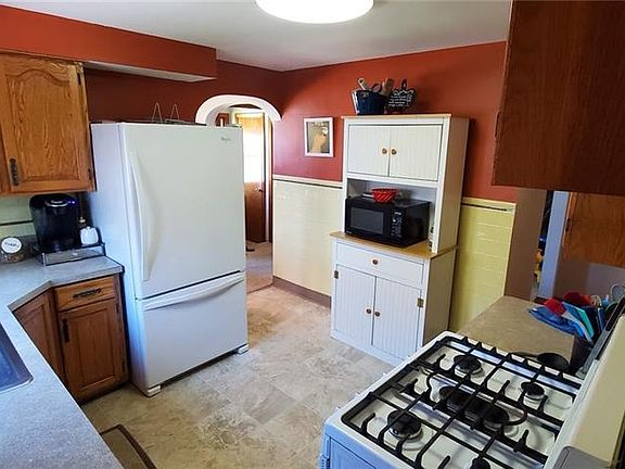 5th image of 125 Foisset Ave