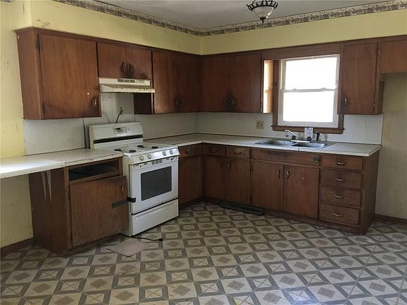 5th image of 510 W Montgomery St