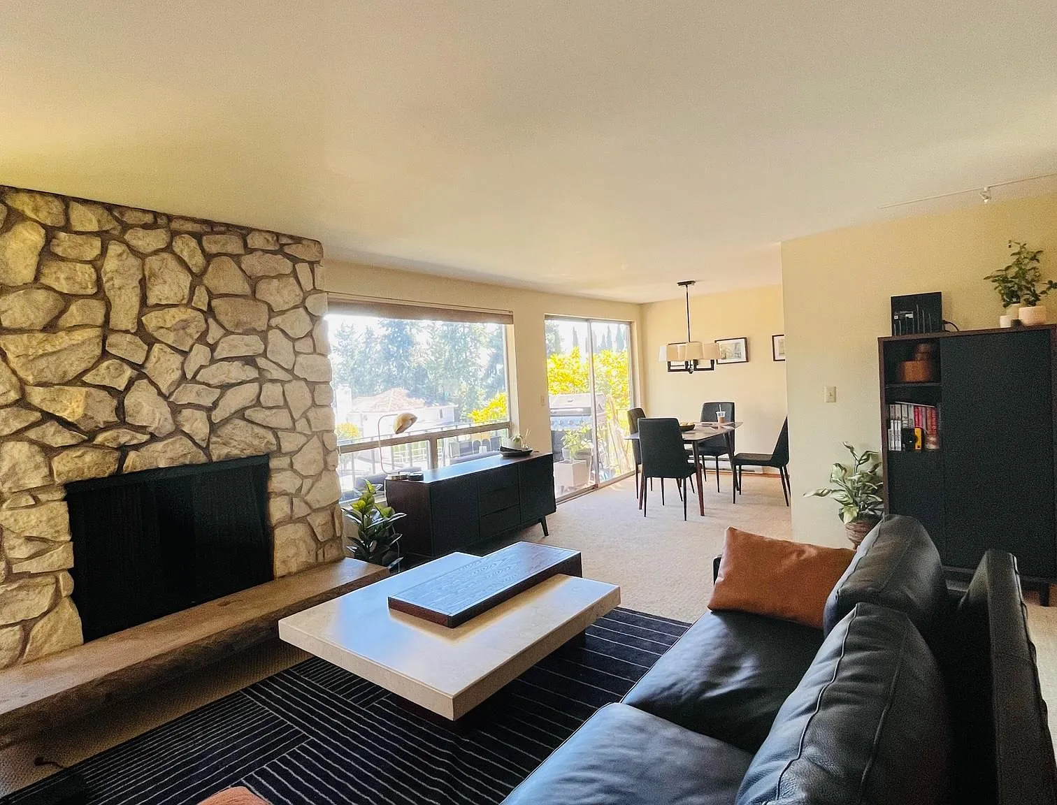 2 bed, 900 sqft, $2,895 — Photo 3
