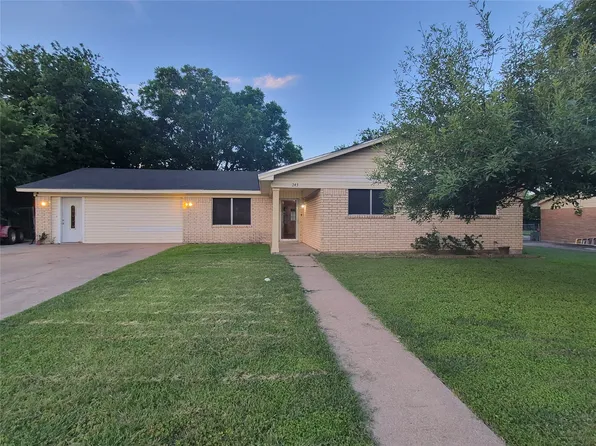 243 Weldon Dr, Woodway, TX 76712
