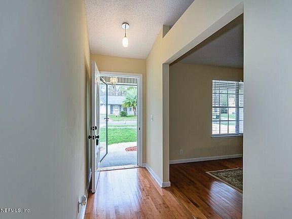 5th image of 593 Charles Pinckney St