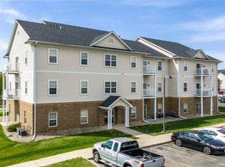 1210 Walton Dr, Ames, IA 50014