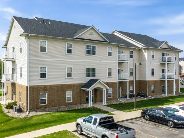 1210 Walton Dr, Ames, IA 50014